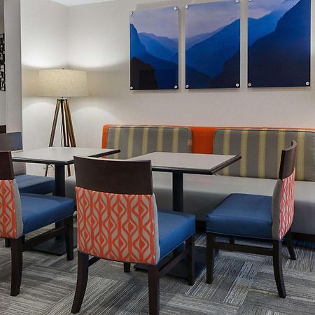 Hampton Inn Covington Va מראה חיצוני תמונה
