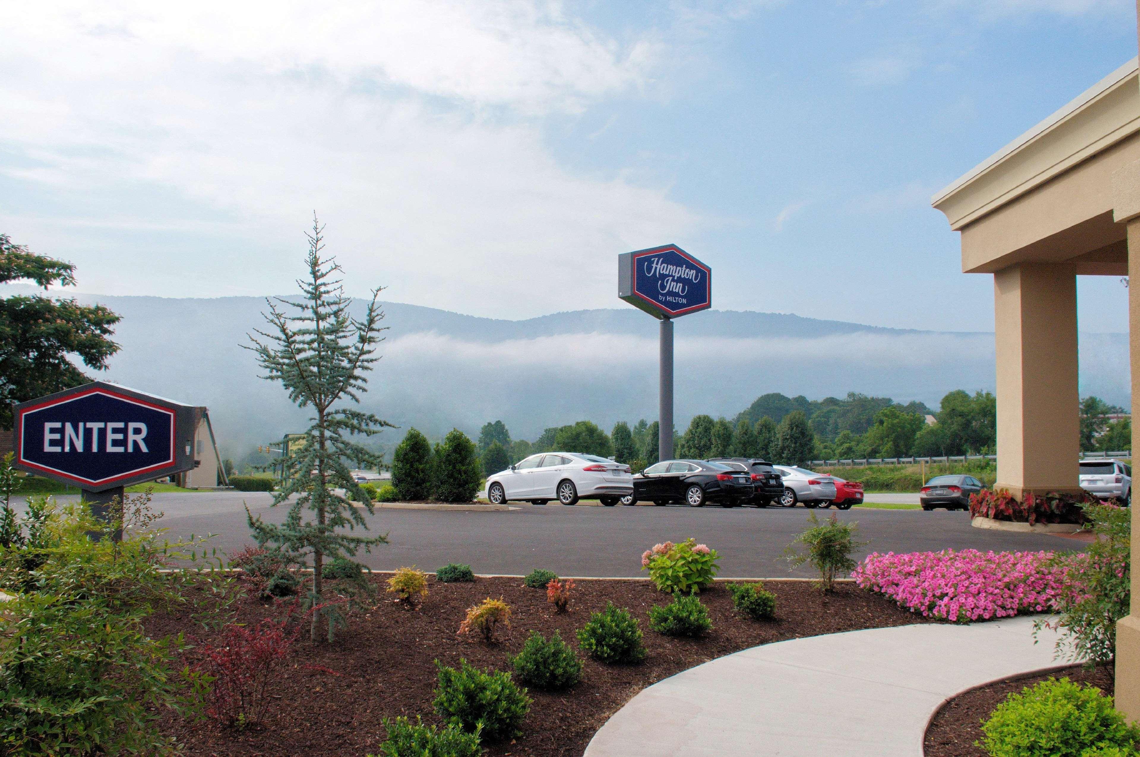 Hampton Inn Covington Va מראה חיצוני תמונה