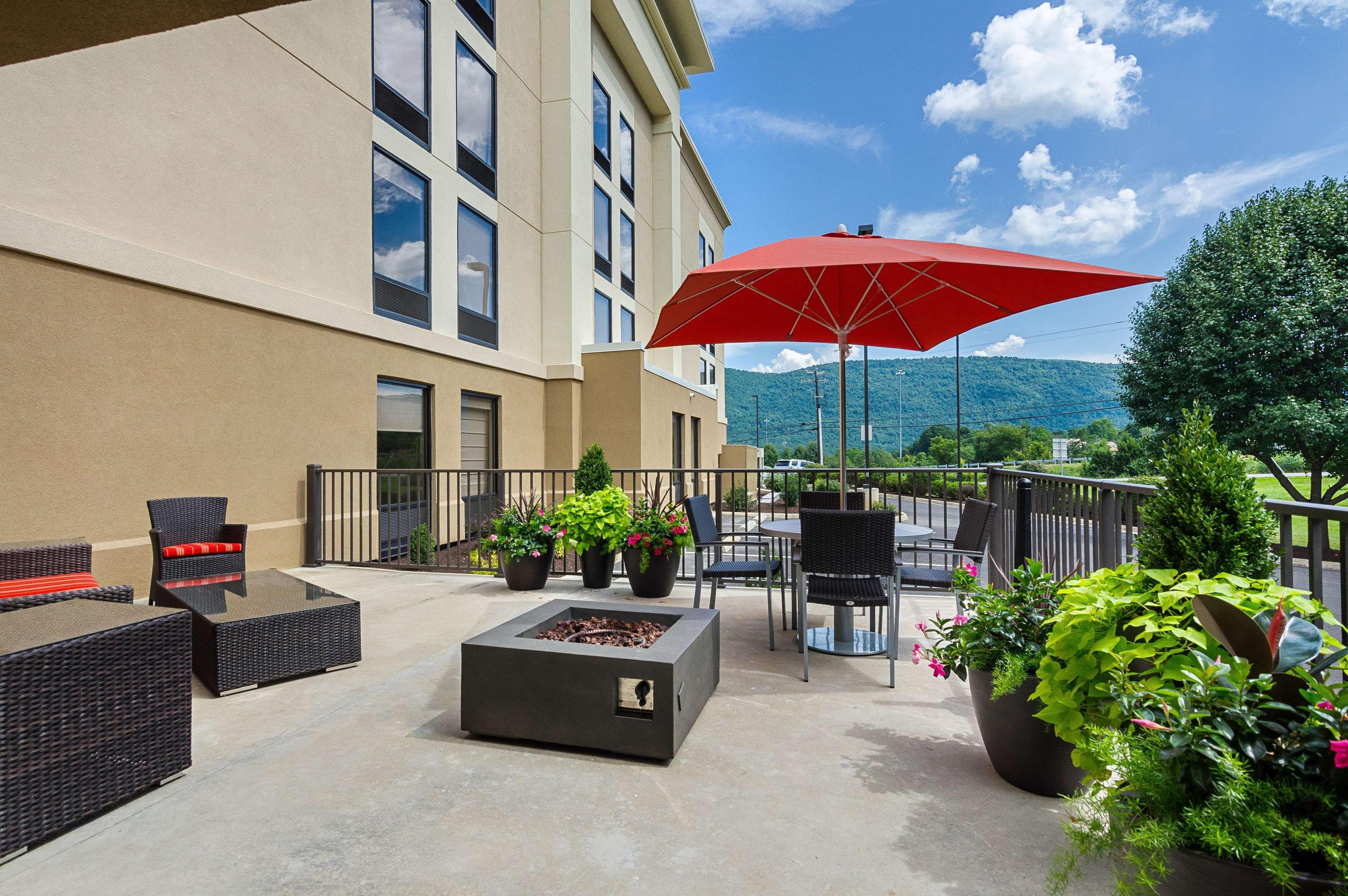 Hampton Inn Covington Va מראה חיצוני תמונה