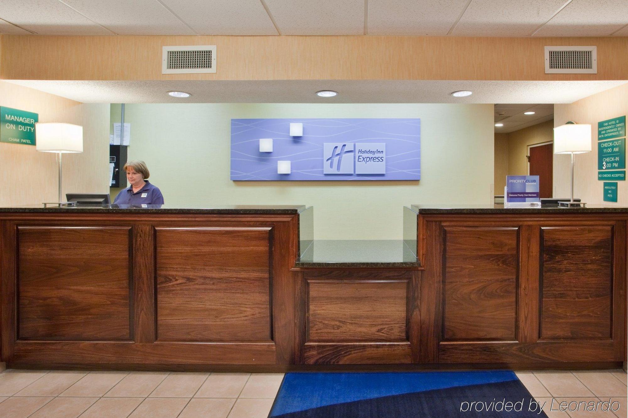 Hampton Inn Covington Va מראה פנימי תמונה
