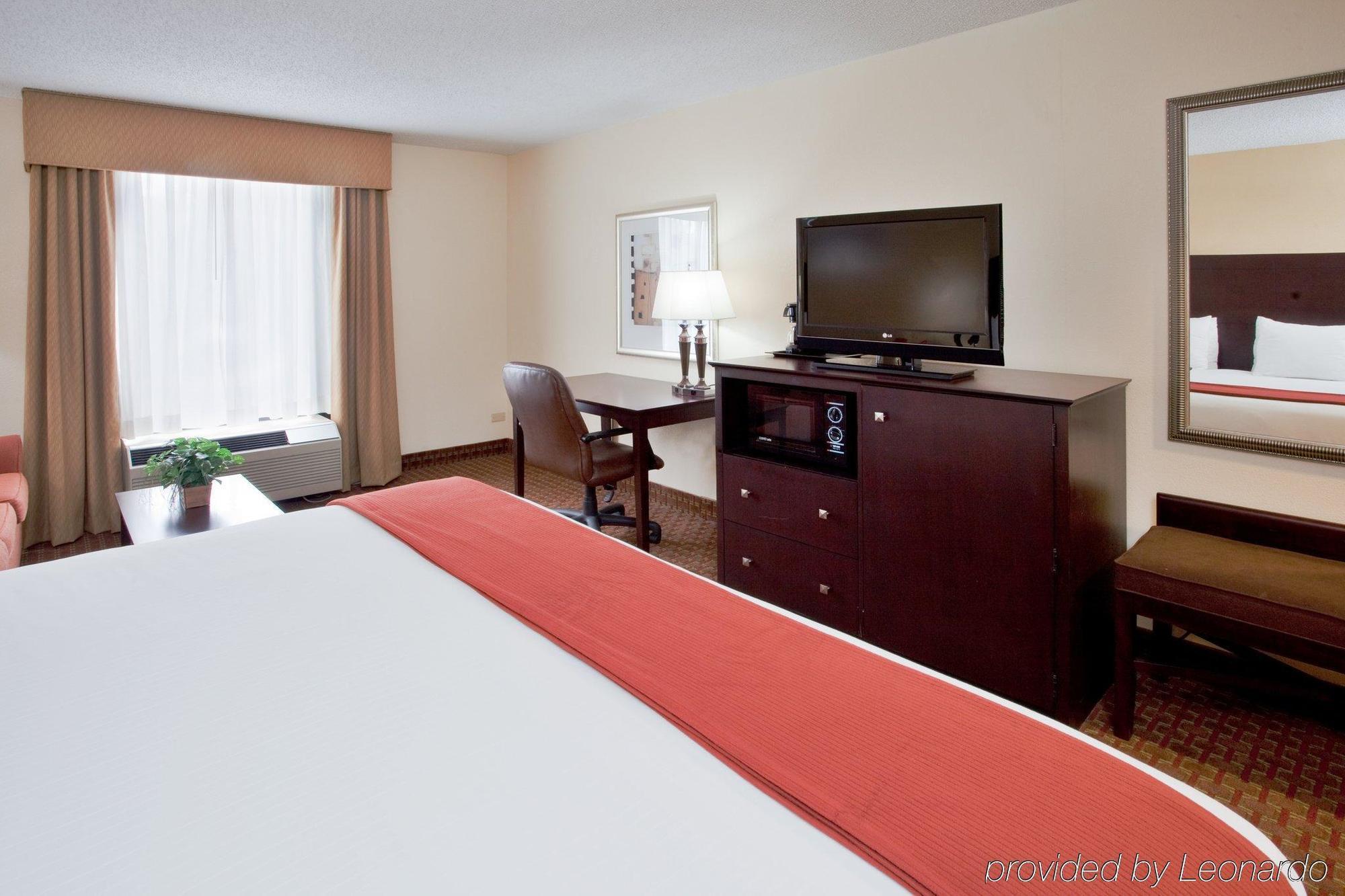 Hampton Inn Covington Va חדר תמונה