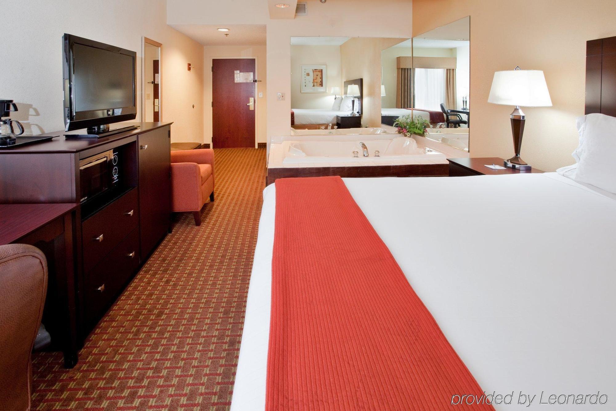 Hampton Inn Covington Va חדר תמונה