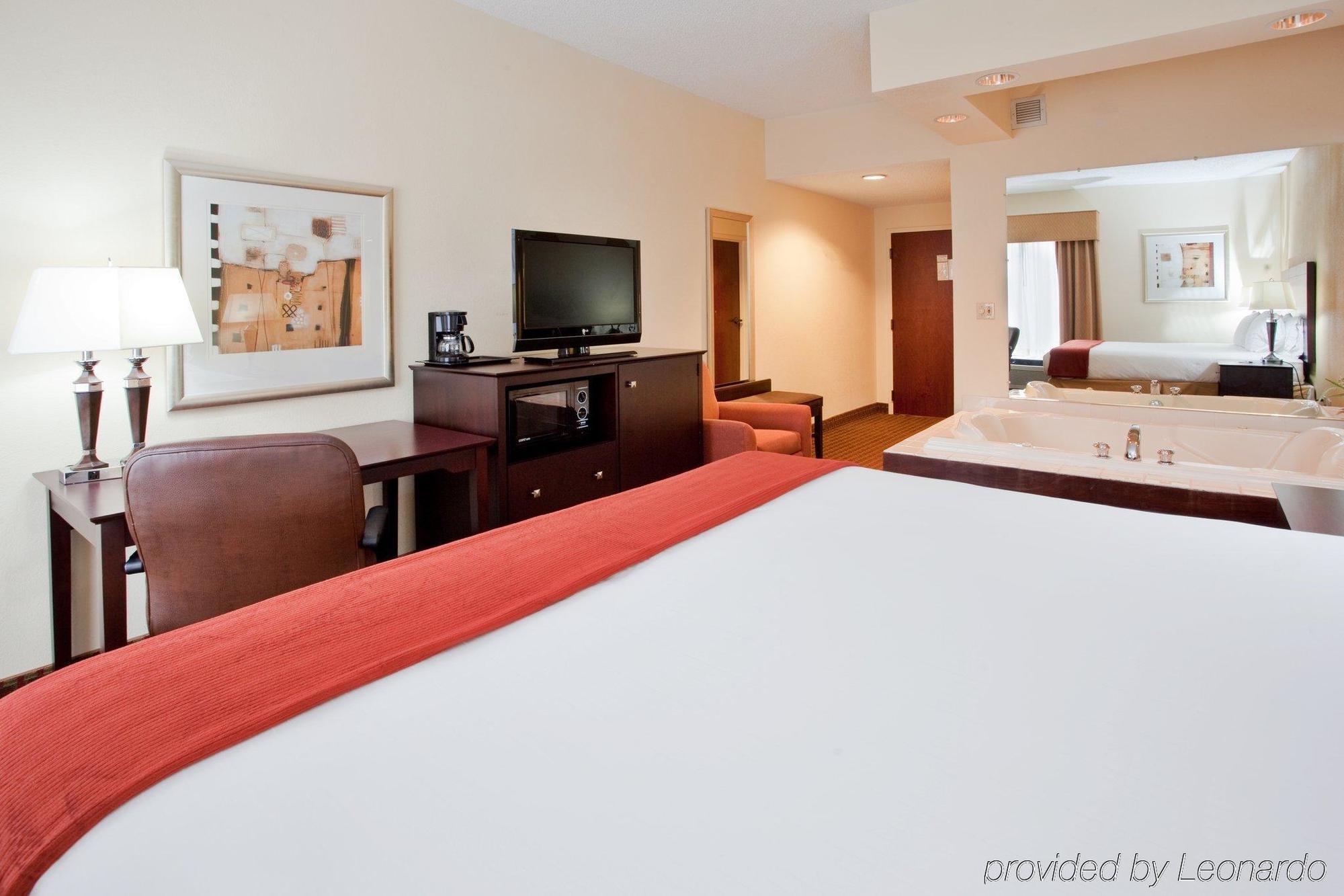 Hampton Inn Covington Va חדר תמונה