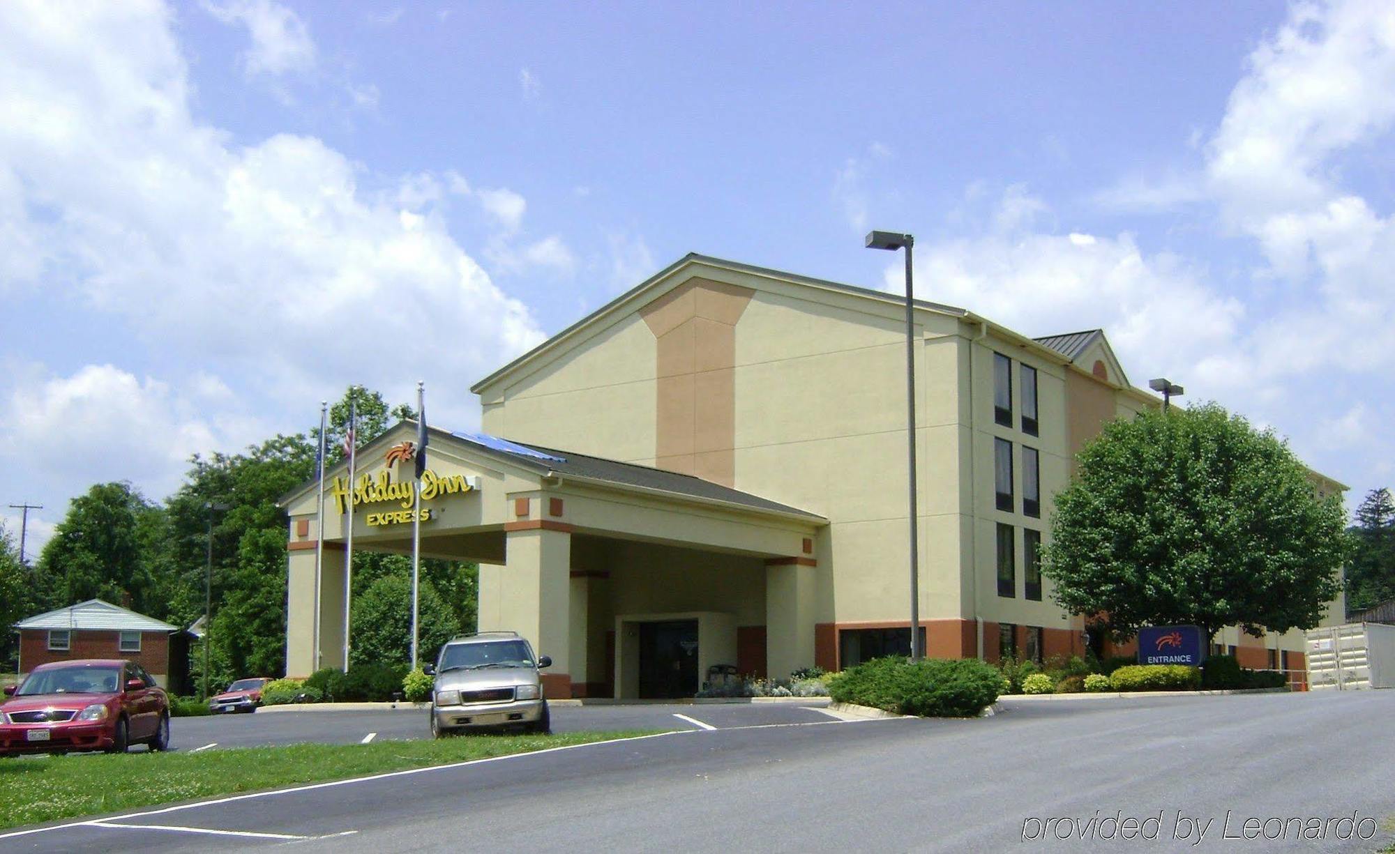 Hampton Inn Covington Va מראה חיצוני תמונה